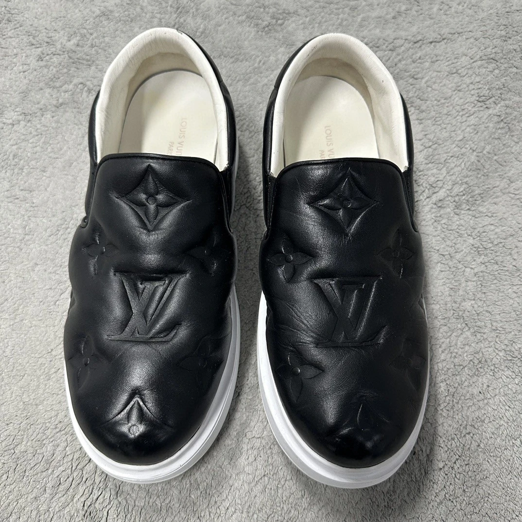 95新  Louis Vuitton LV黑浮雕一脚蹬板鞋 6码