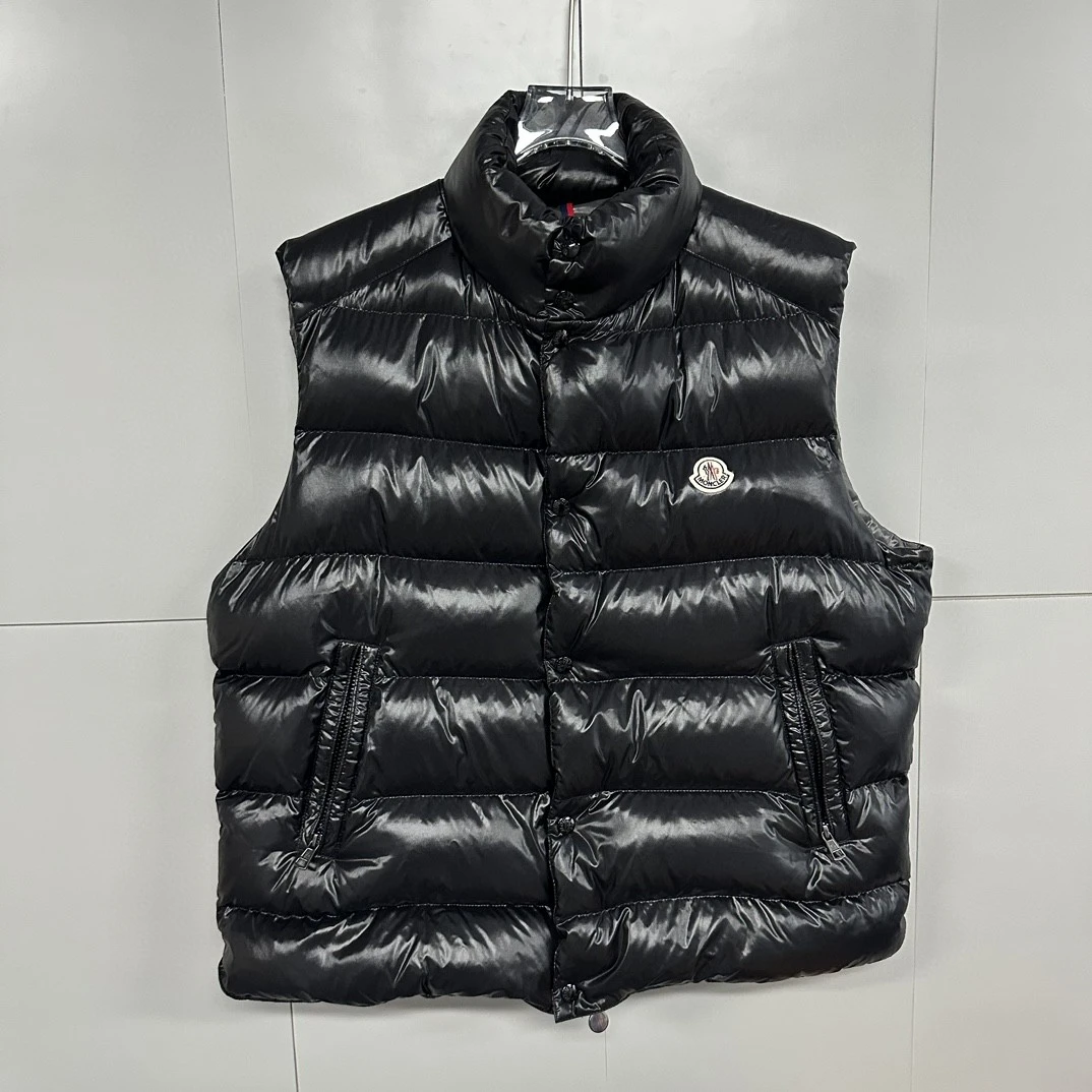 全新未使用  Moncler 蒙口羽绒马甲 6码 X20598
