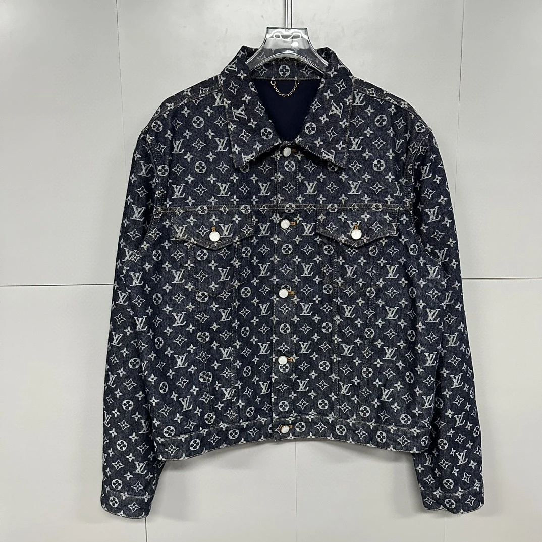 全新未使用 LV  FW24 timberland联名满印牛仔外套 50码 P00025