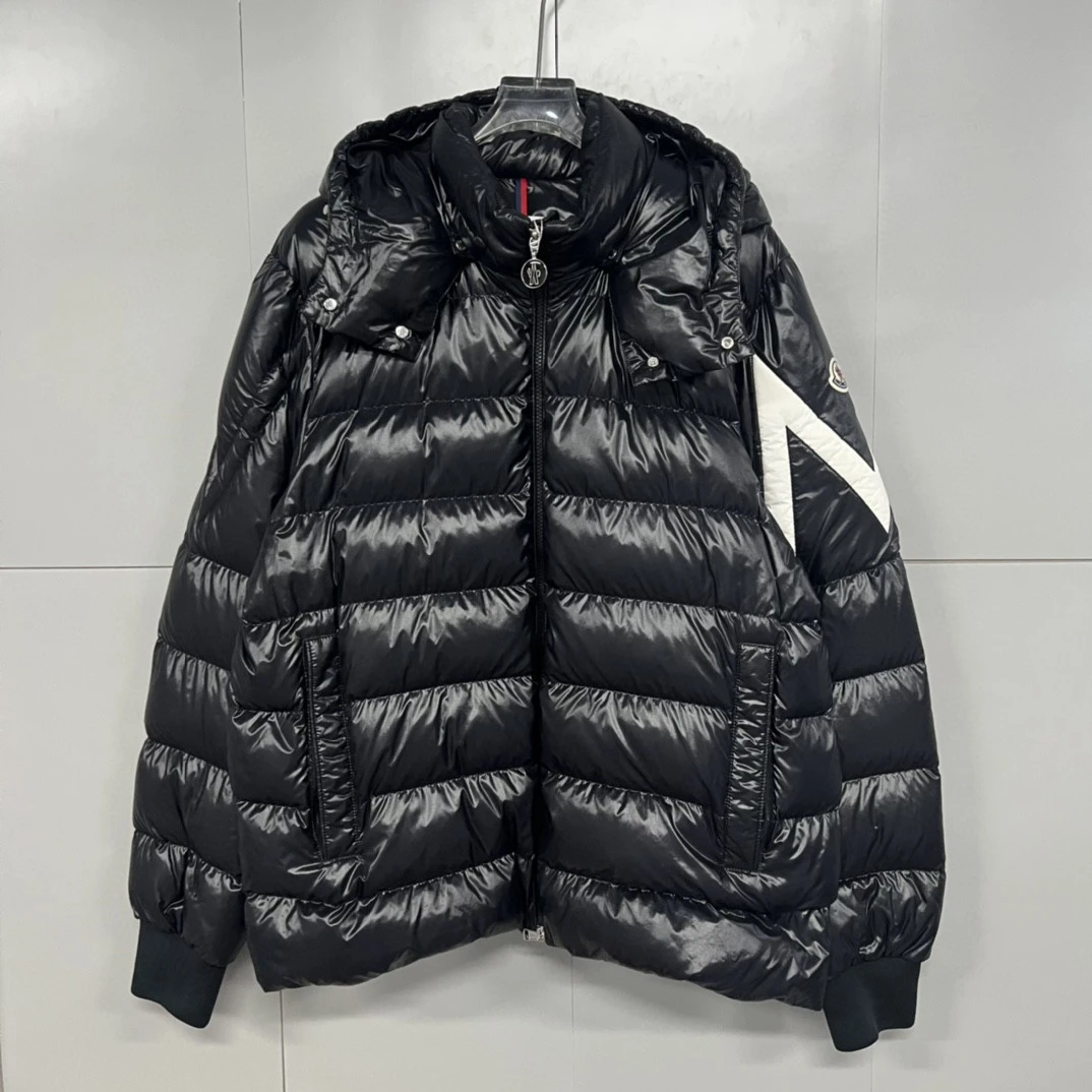 全新未使用 蒙口 双峰羽绒服 5码 D11672