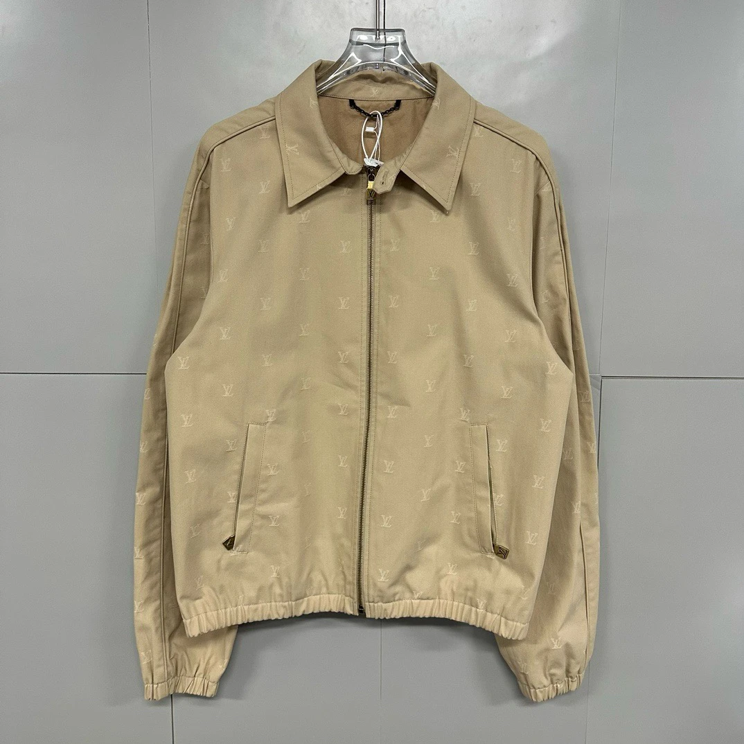 全新未使用  LV SS24卡其色满印外套 52码 D11722