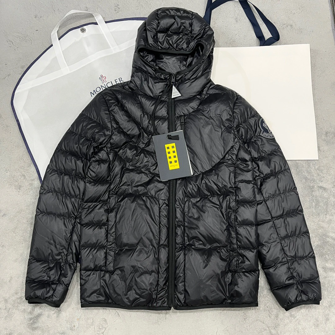 全新未使用  Moncler 蒙口 1952系列薄款羽绒服 5码