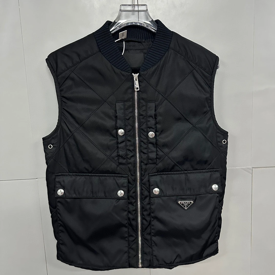 全新/Prada普拉达 三角标再生尼龙马甲 48码 D12228