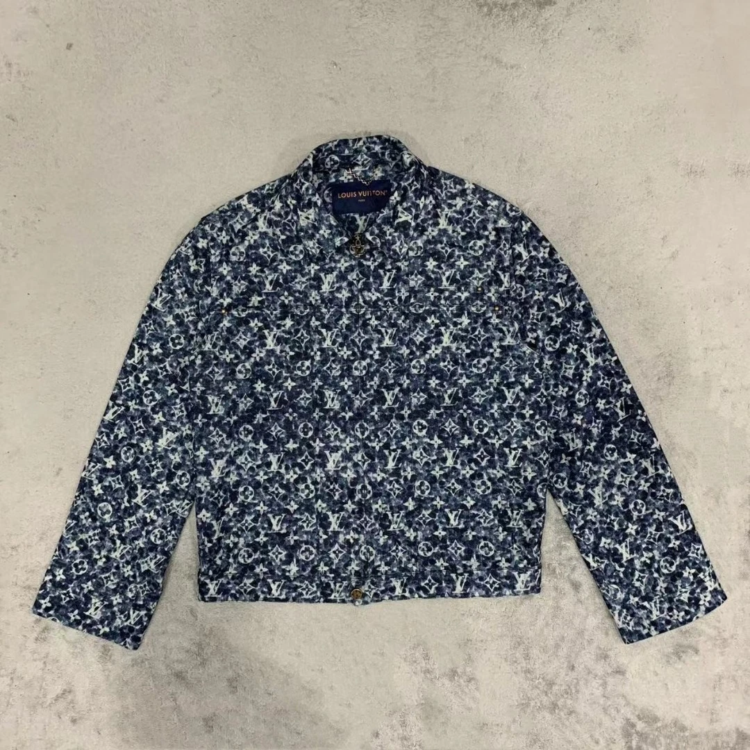 全新未使用 LouisVuitton/路易威登 满印牛仔外套 46码 D11809