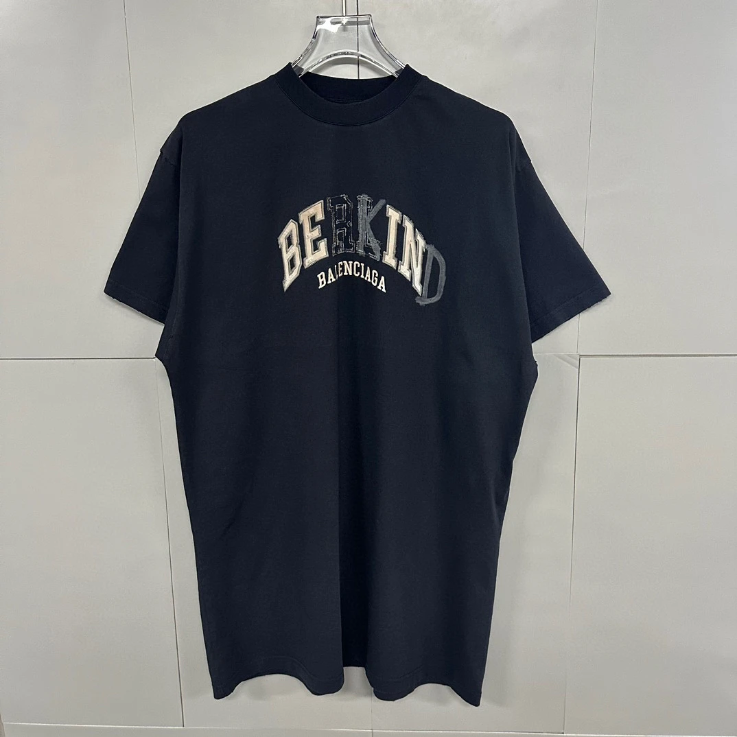 未使用 Balenciaga/巴黎世家 刺绣berlin水洗做旧短袖 1码 D13549