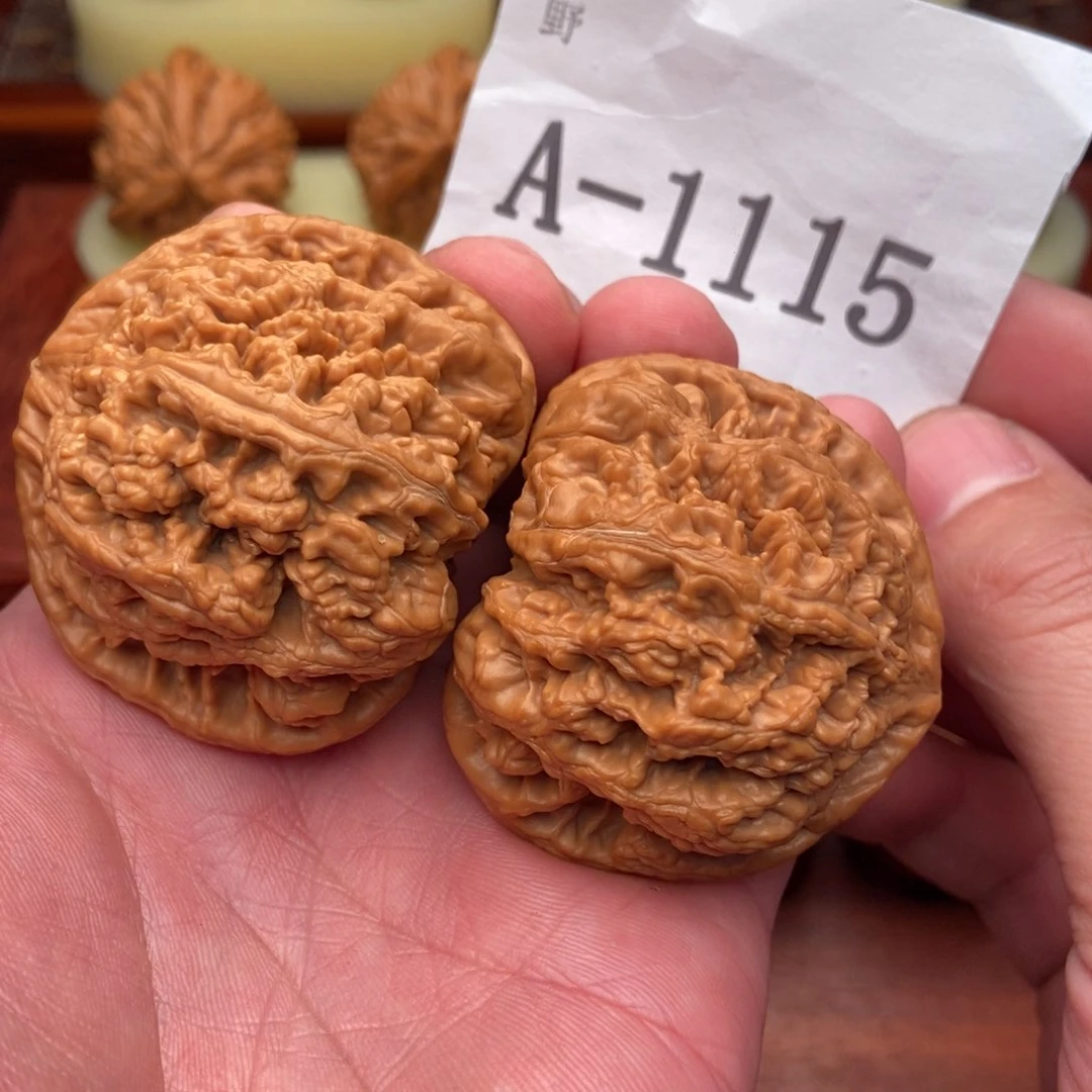 桃核把件米***王毕业大粗筋49