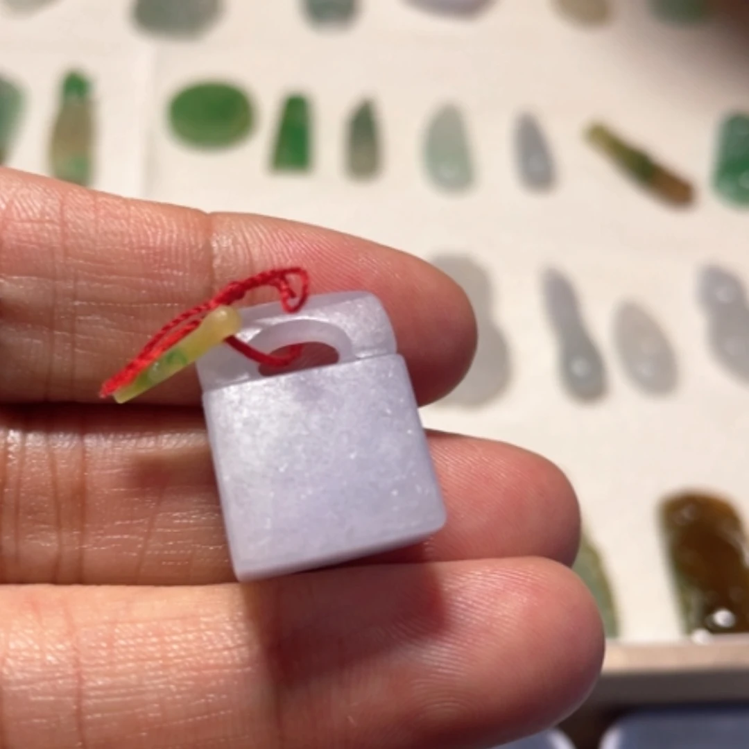 【闪购商品】定制翡翠未镶嵌芊*