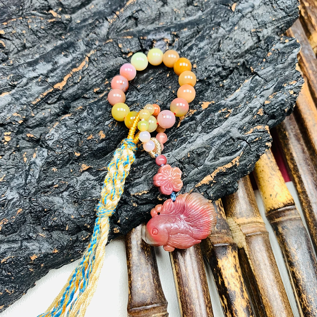 天然老矿七彩盐源玛瑙糖果俏色巧雕锦鲤小金鱼手捻