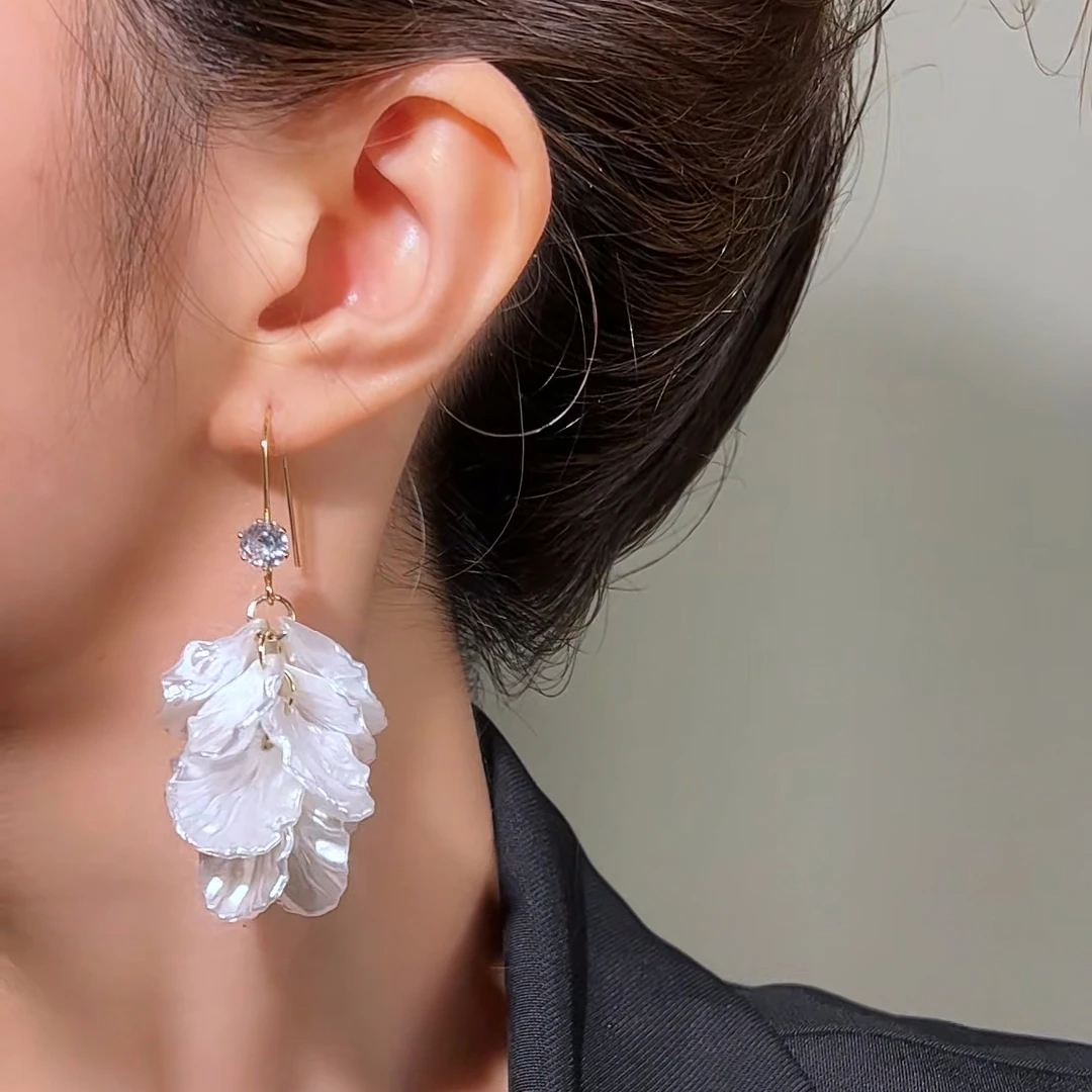 铜合金耳饰 仙气长款花瓣流苏耳环2024新款气质女夸张高级感耳饰