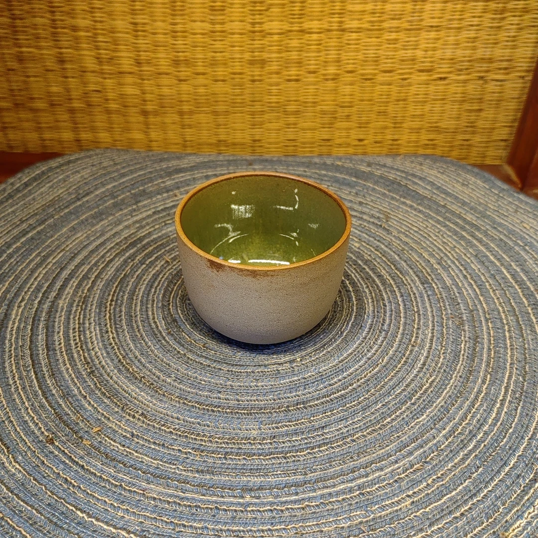 茶杯，里釉外素茶杯