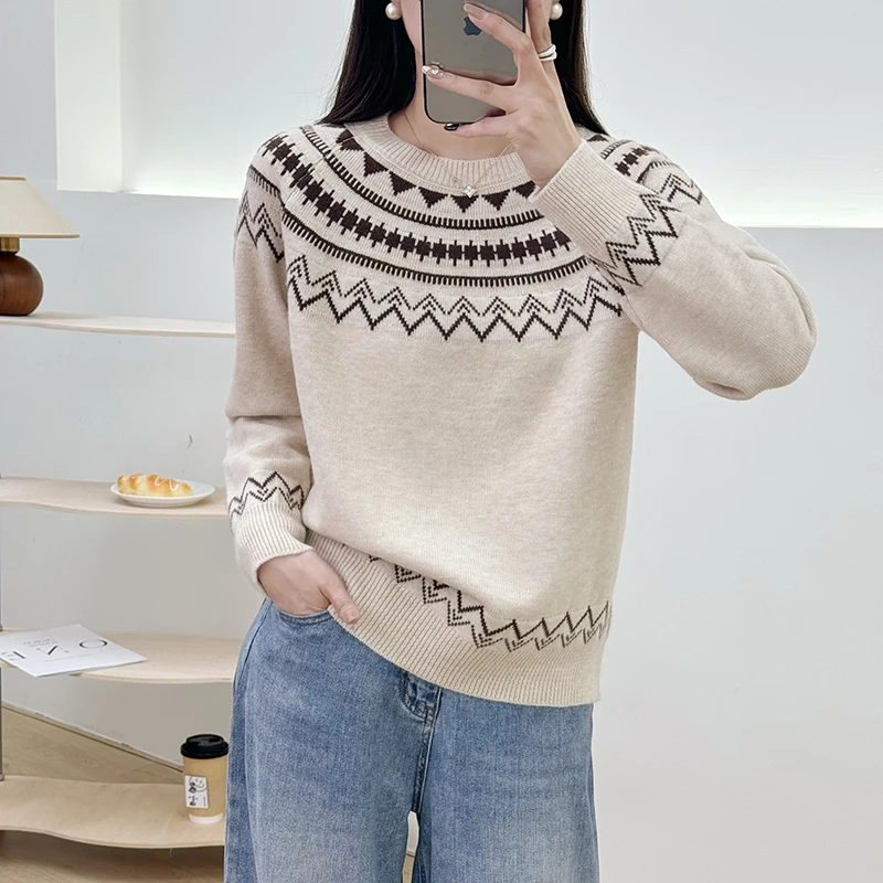 圆领毛衣女士套头民族风秋装新款时尚洋气宽松百搭针织打底衫上衣