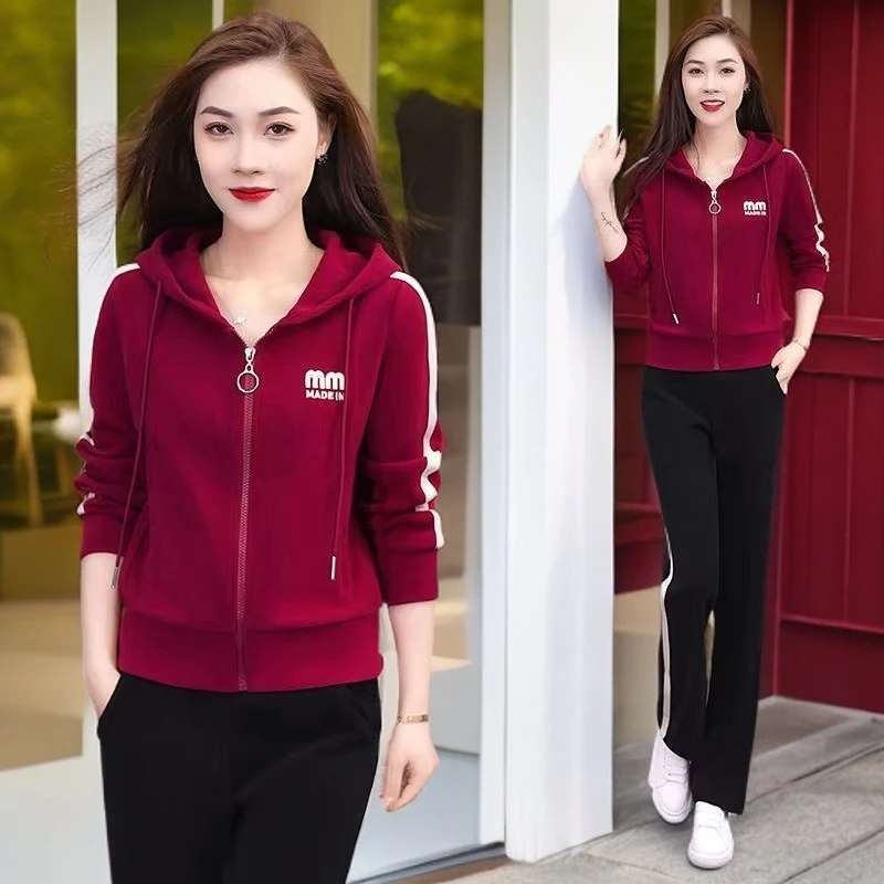 2024新款春秋运动服女套装小个子妈妈时尚洋气户外连帽休闲两件套