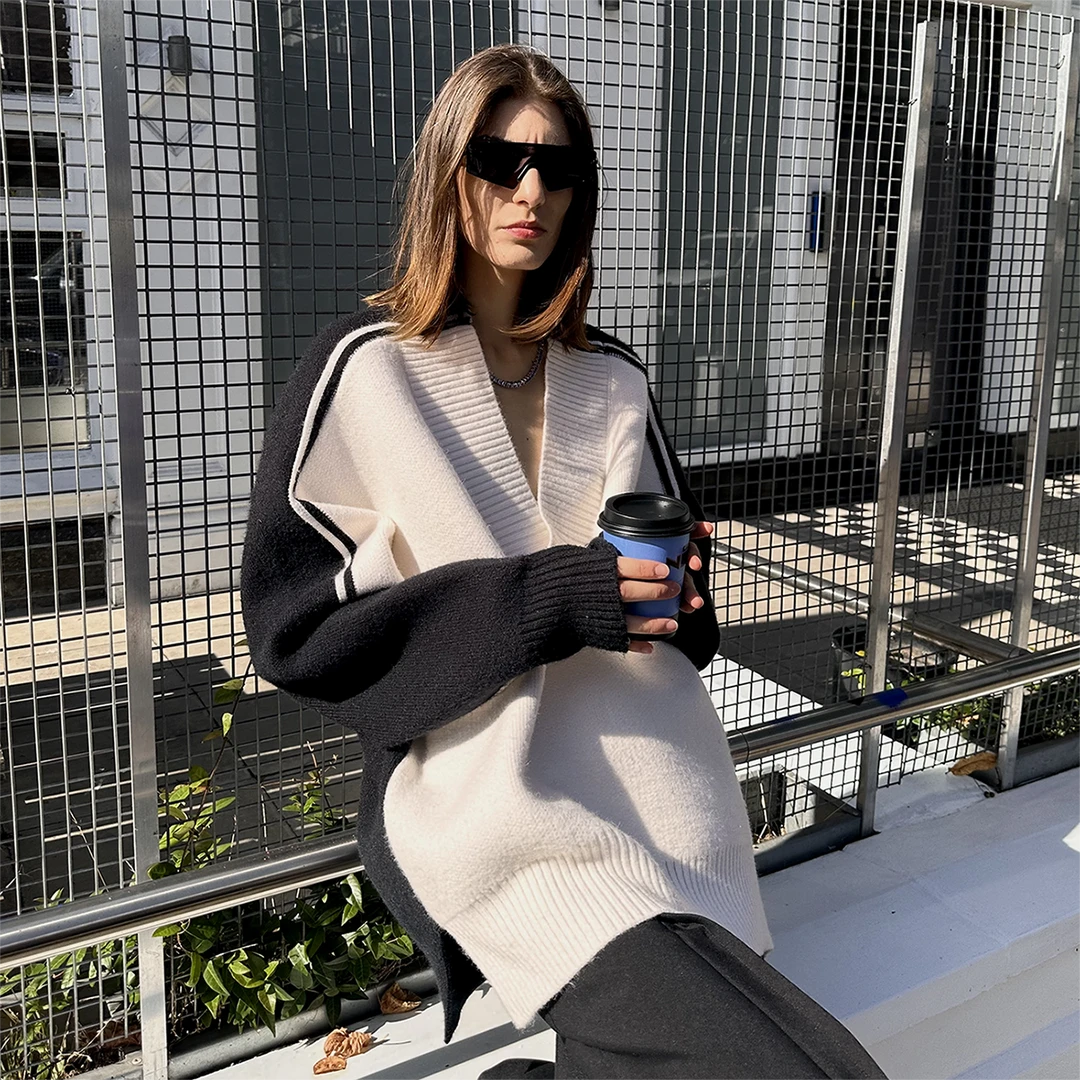 SOURPLUM撞色百搭设计师黑白V领重磅针织拼接毛衣松弛感暖冬