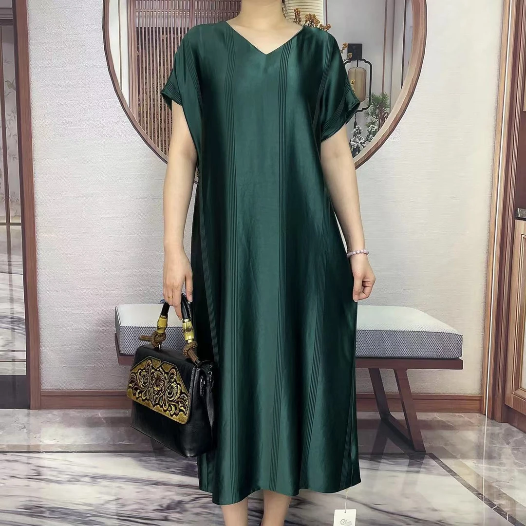 G05009气质光泽感V领连衣裙