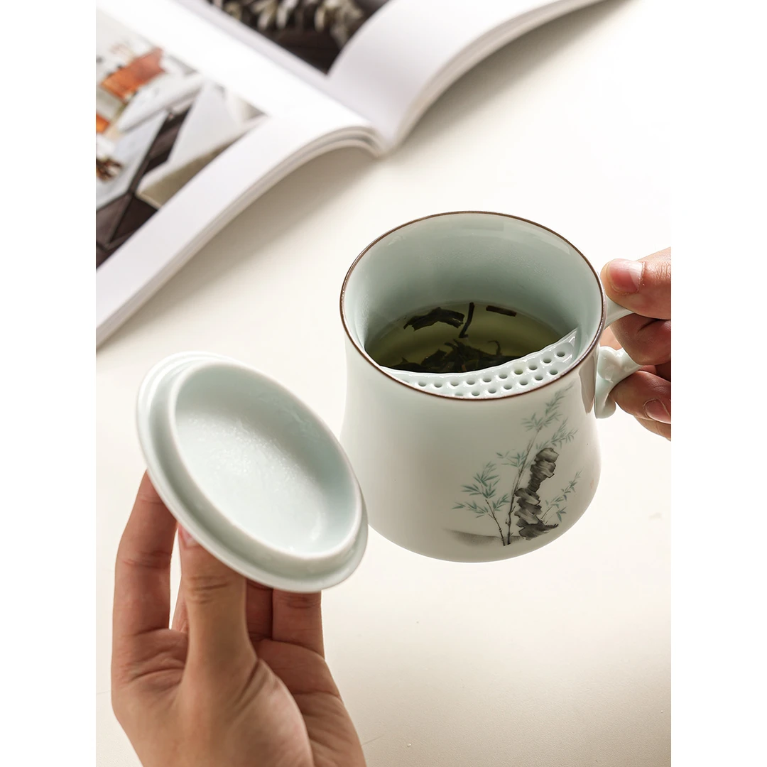 影青陶瓷月牙杯茶杯高档个人专用办公杯茶水分离带盖水杯家用杯子