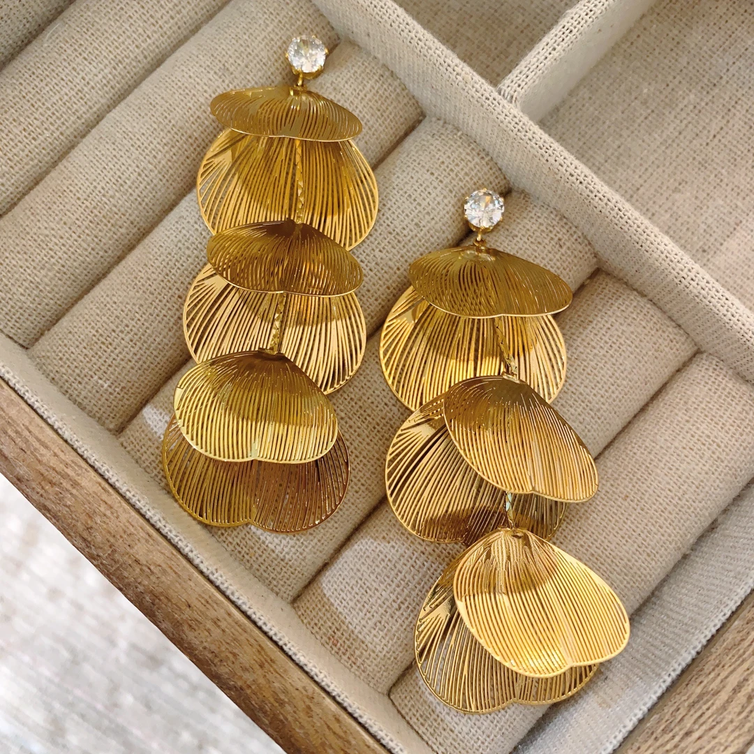 铜合金耳饰 镶钻镂空花朵超仙气质百搭耳钉欧美夸张大气耳饰