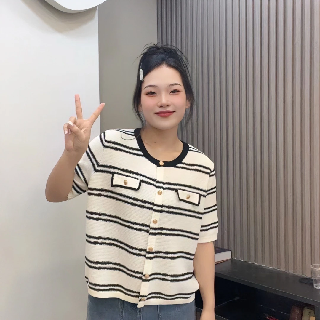 夏季大码微胖黑白条纹冰丝短袖时尚百搭上衣显瘦气质薄款1626#