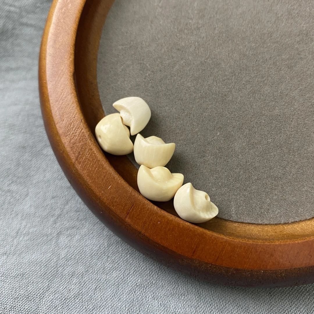 CWX8811天然猛犸牙元宝配饰9x7x6单个配饰支持鉴定假一赔四