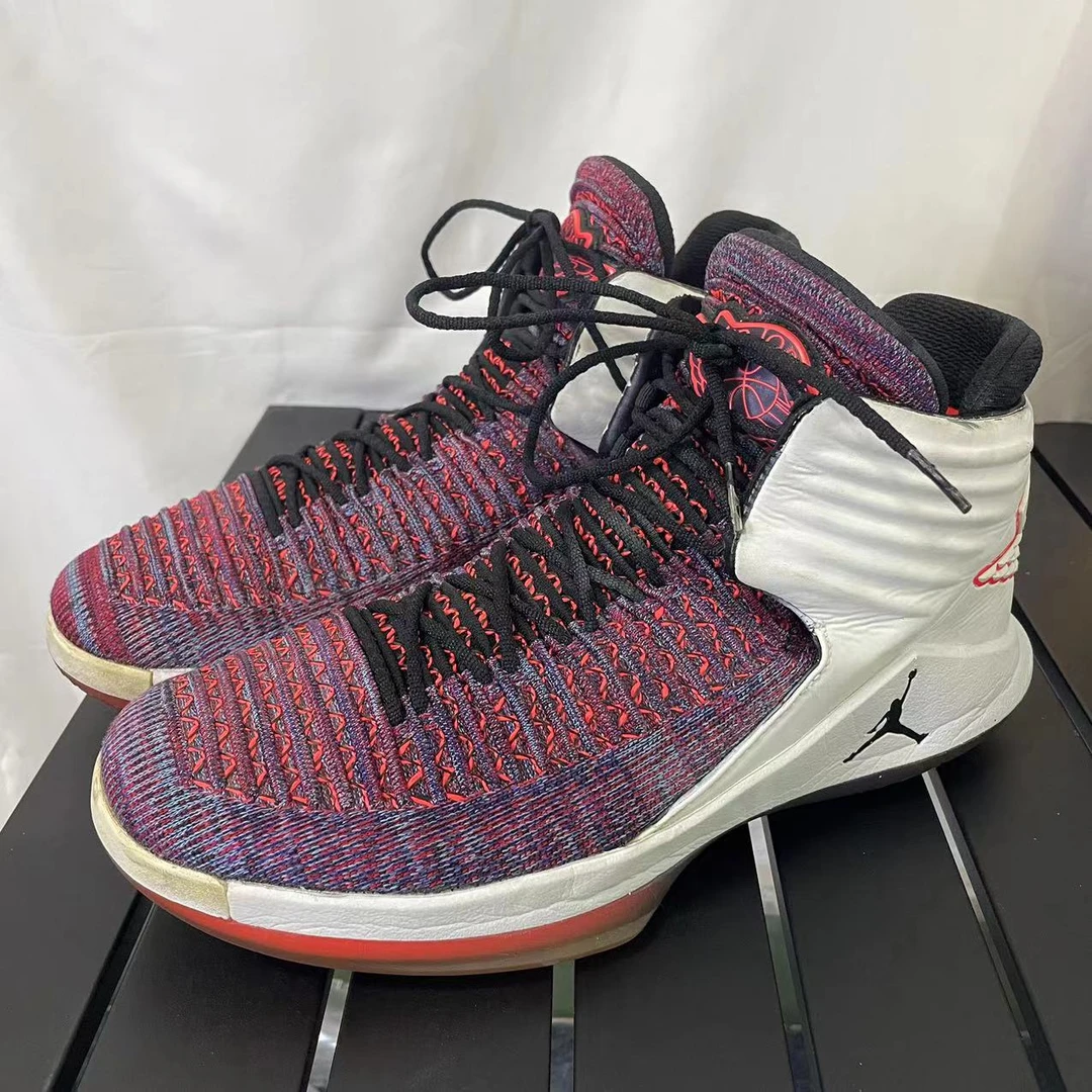 二手保正44码公价1.1w aj32 finale白紫黑紫罗兰实战篮球鞋