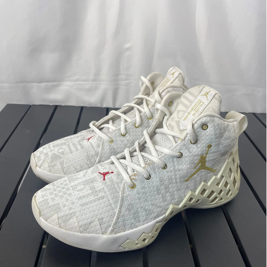 42.5码/公价1.5k/Jordan Jumpman Diamond/篮球鞋/白金