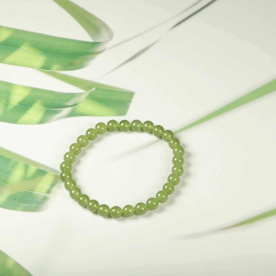 蛇年推荐湖水绿手串6mm圆珠天然青海料高级气质百搭和田玉29颗