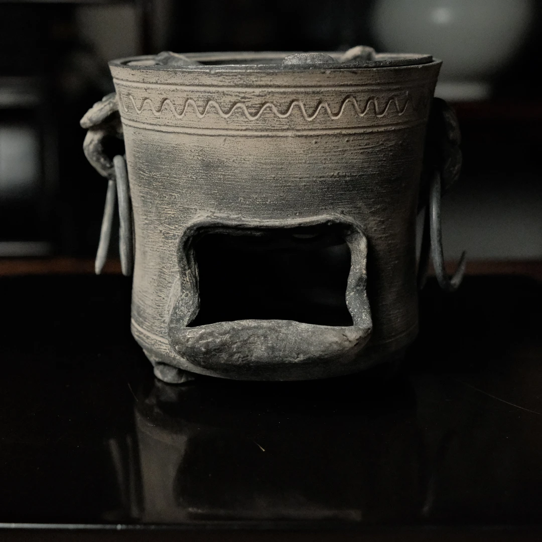 【隐山集】双耳兽嘴铁炉（口沿直径15.5cm 高度14.5cm）