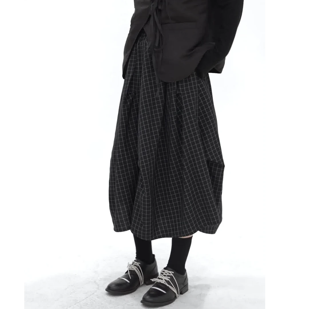 XFX【秋日仙裙】经典不规则a字复古大码显瘦微胖定制黑色格子半身裙