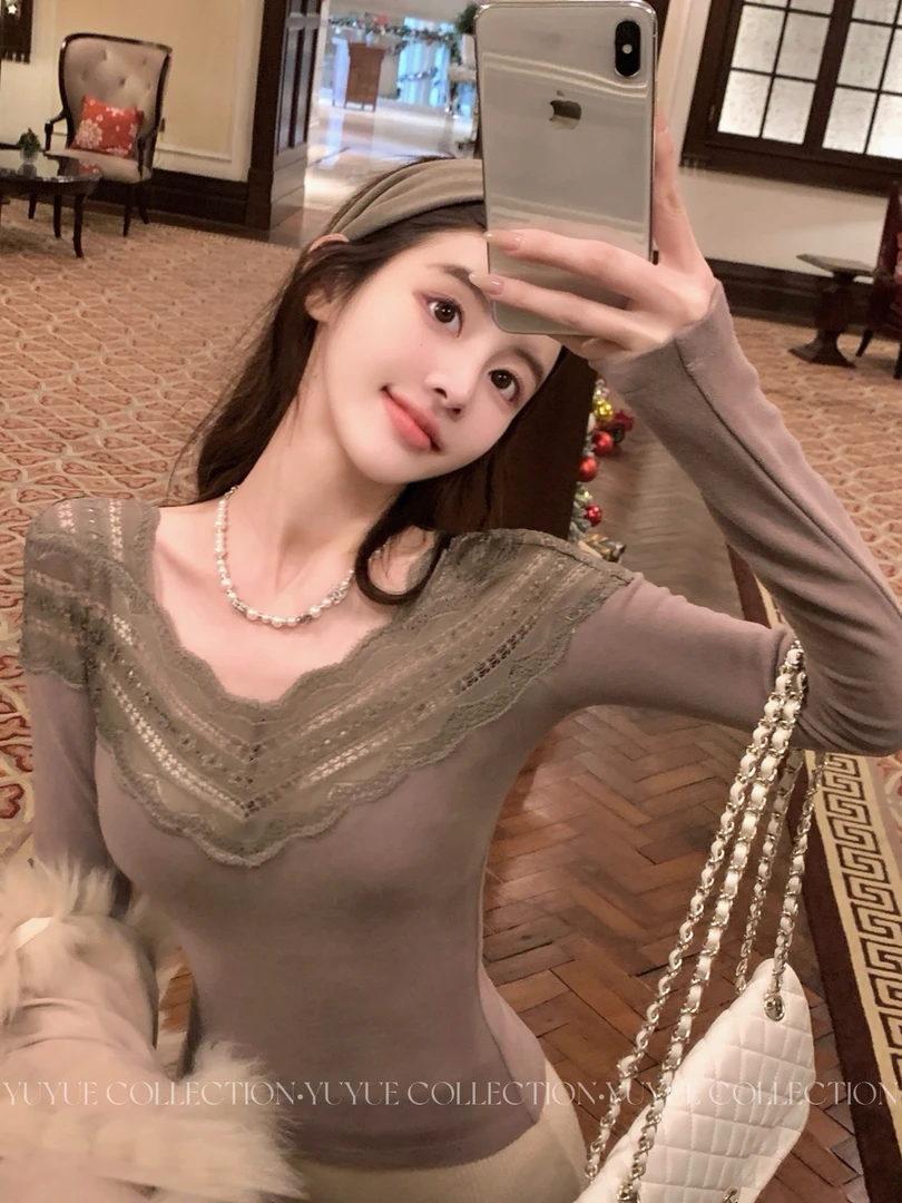 【芭蕾练习室】设计感蕾丝领修身长袖T恤时尚打底衫百搭上衣81631