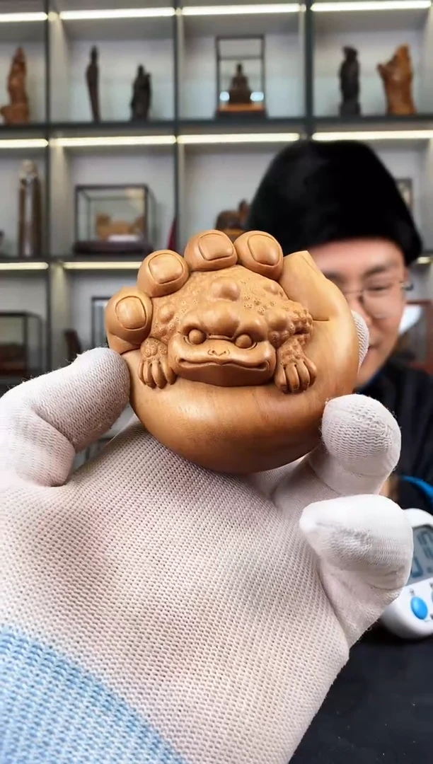 【闪购商品】檀香金蟾