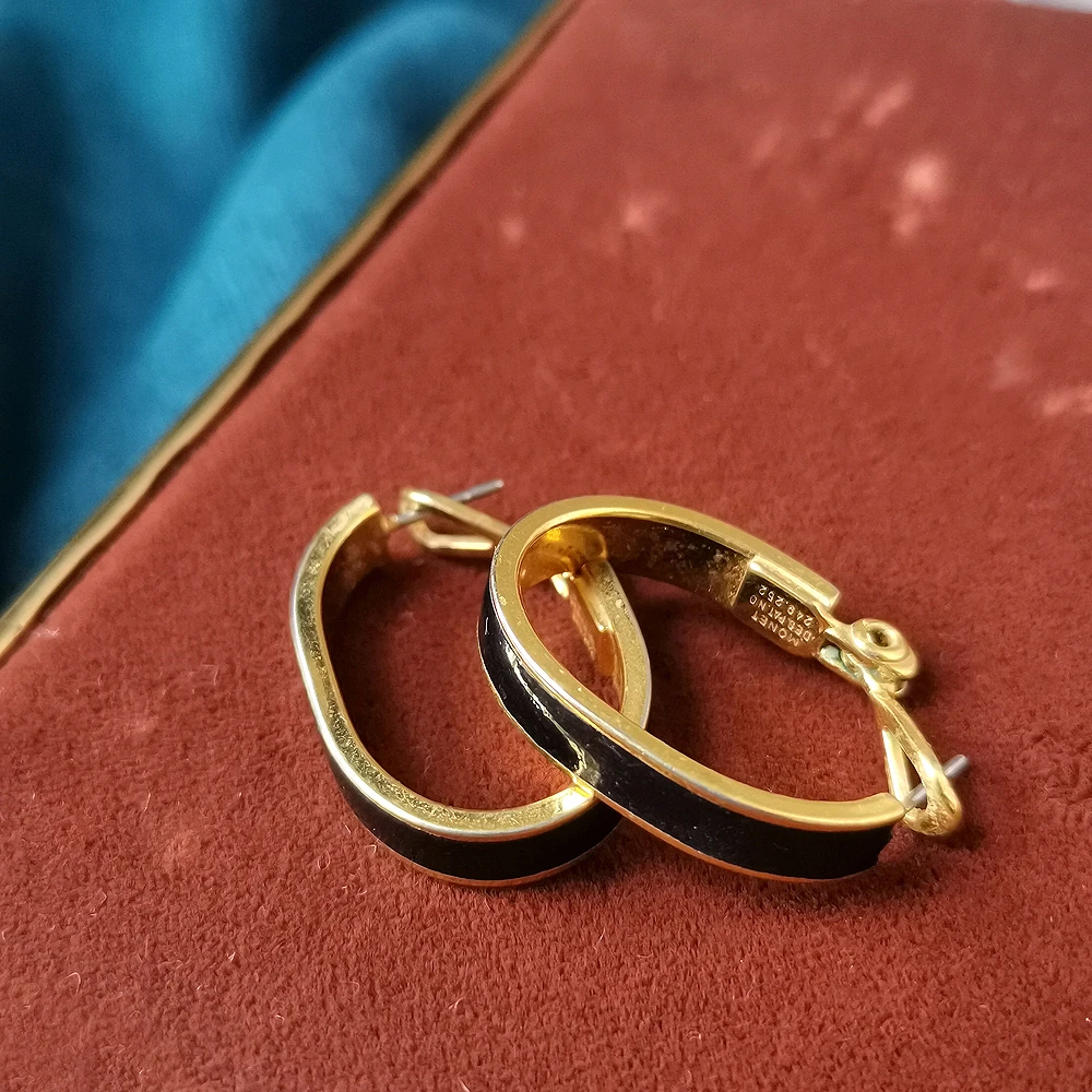 MONET珐琅环扣耳针[2409052-013]