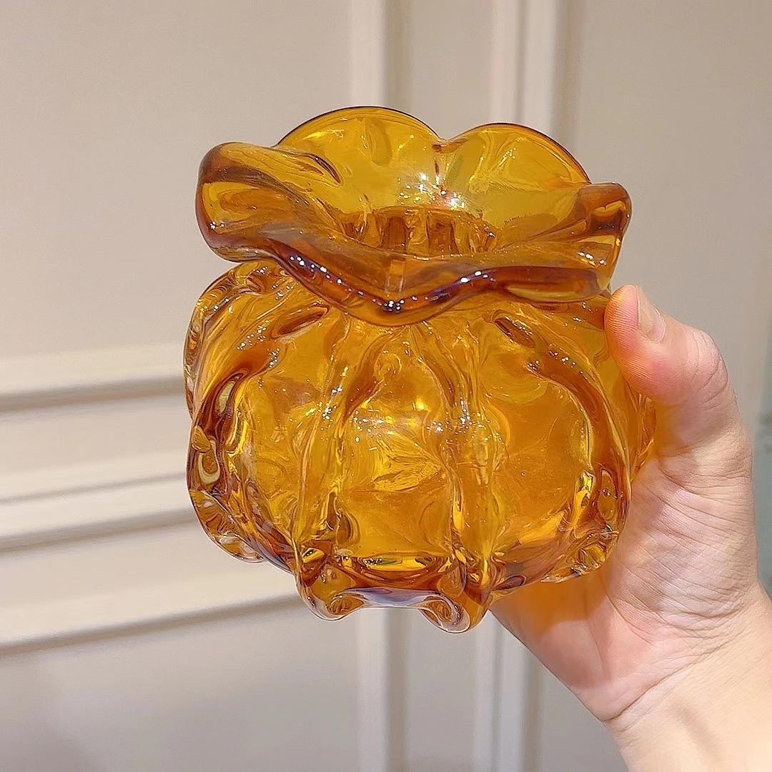 E75 金色钱袋子花瓶