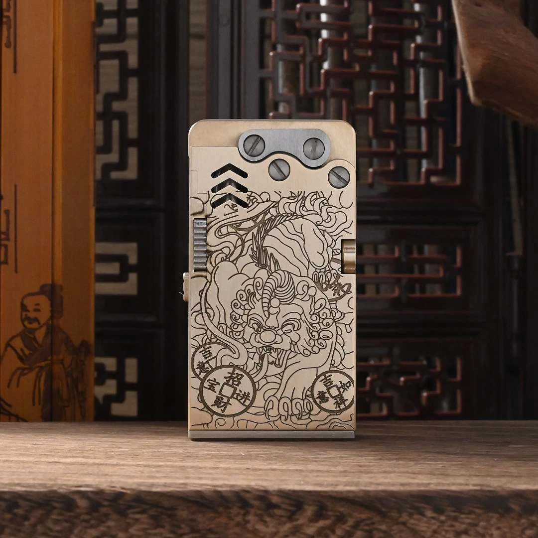 龙舌【经典题材款】个性定制高端手工机三层精雕黄铜煤油打火机