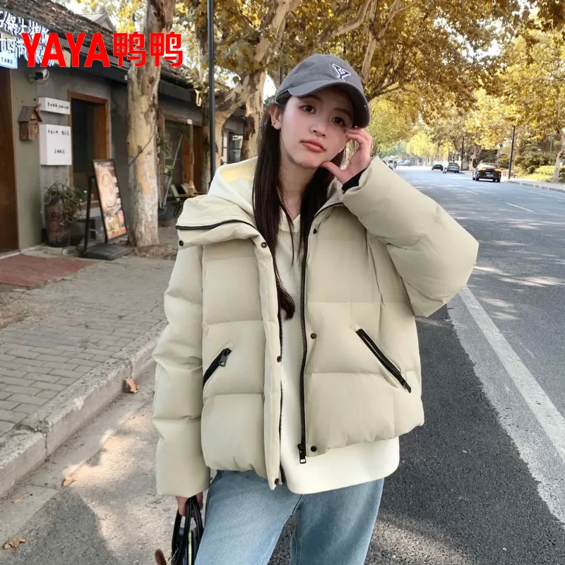 YAYA/鸭鸭女士连帽保暖休闲时尚短款百搭防风羽绒服YE4B605972H