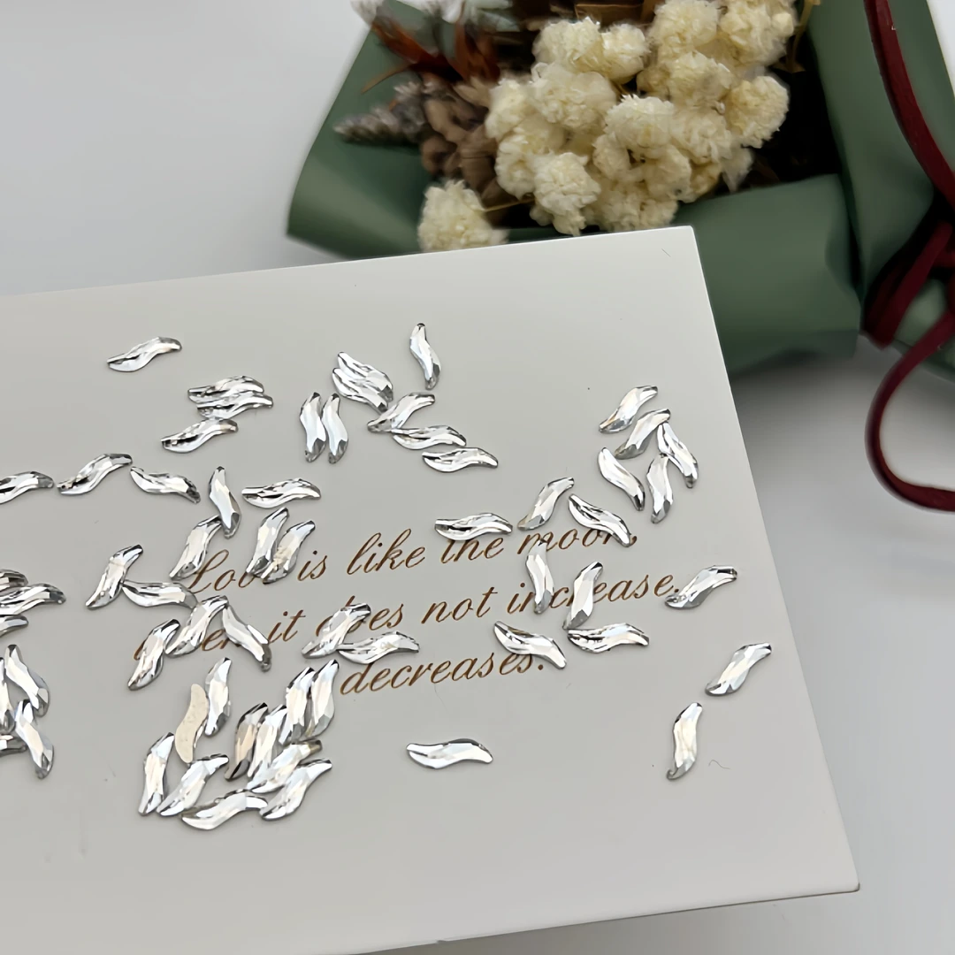 RL菱形 S型 瓜子 蝴蝶迷你平底100颗 平底钻镀底超闪指甲钻美甲钻