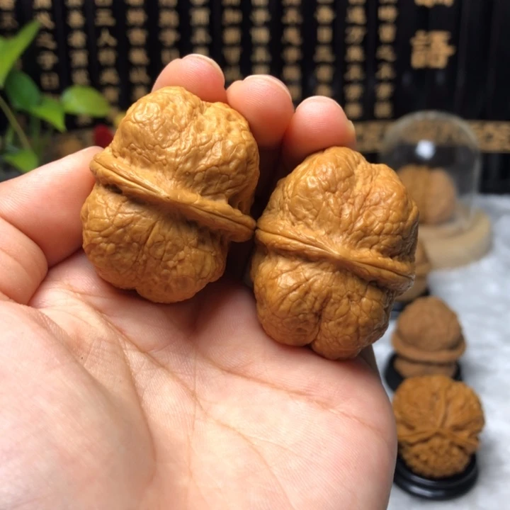 橄榄核吊坠19方尊铁核桃