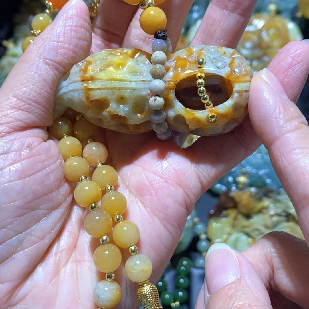 岫玉吊坠(赠链)未镶嵌