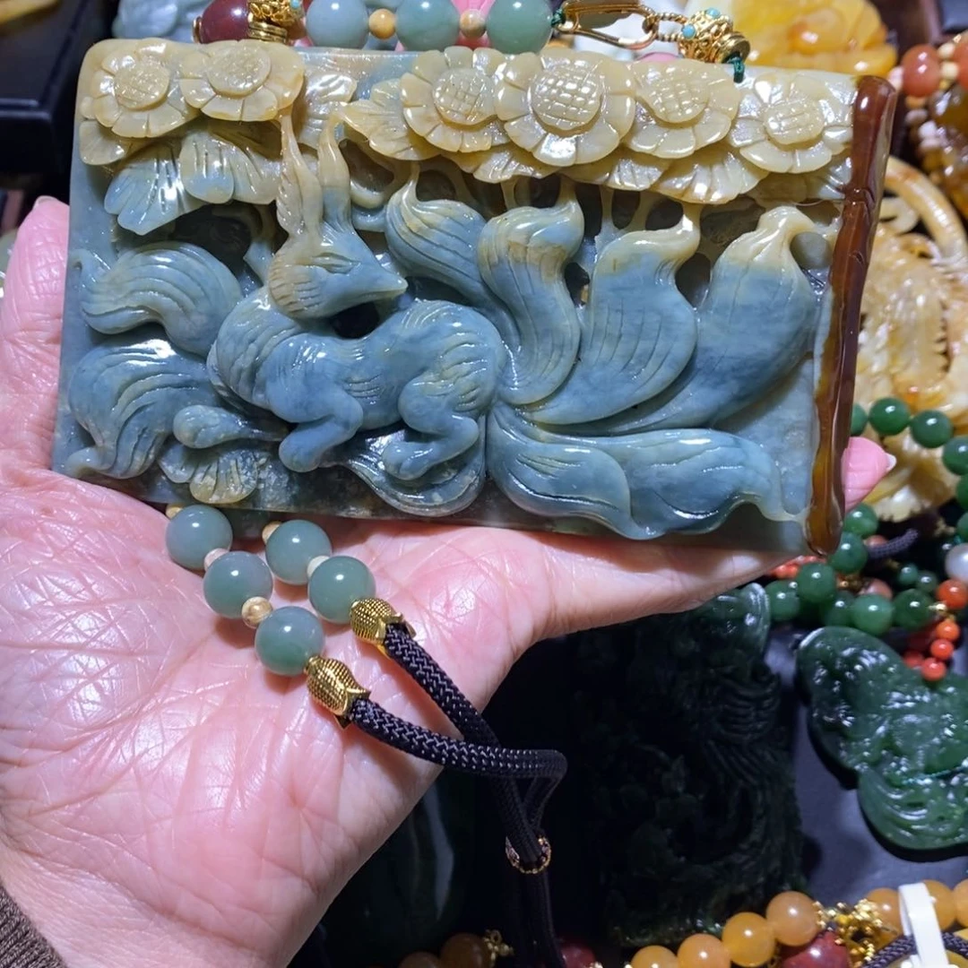 蛇纹石玉颈饰未镶嵌江**荷