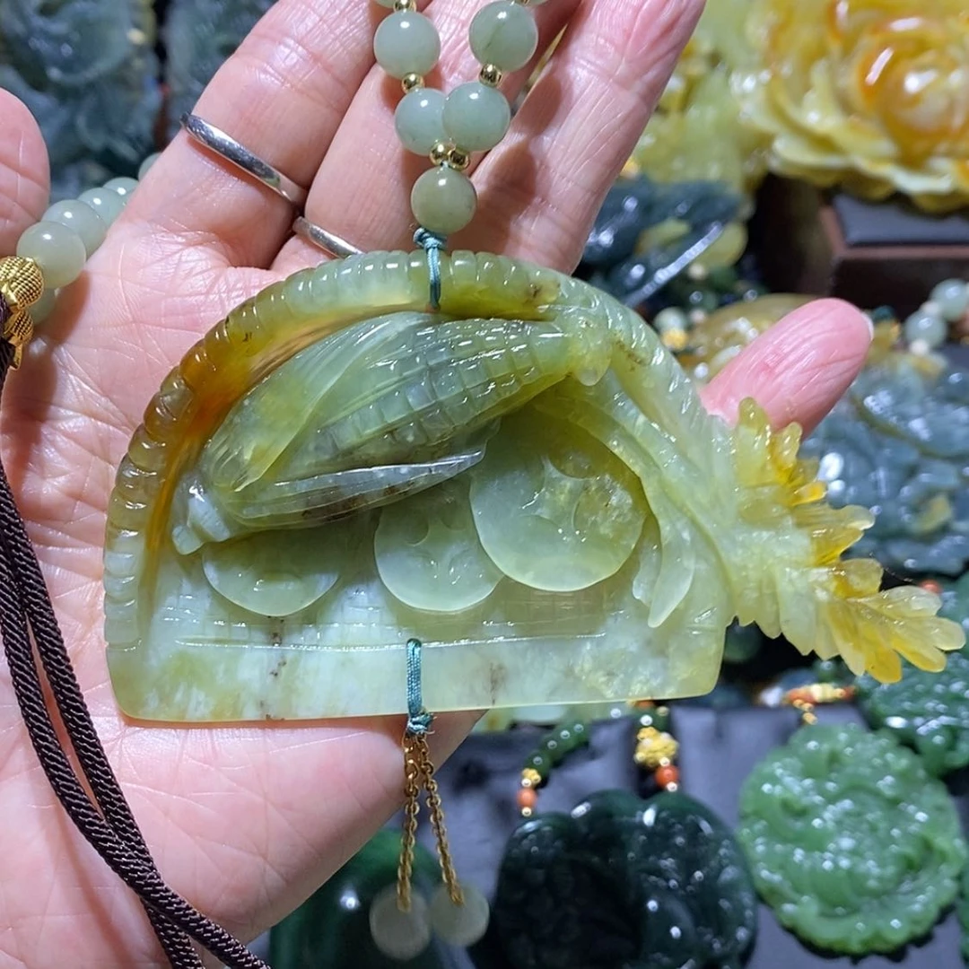 【闪购商品】蛇纹石玉颈饰未镶嵌