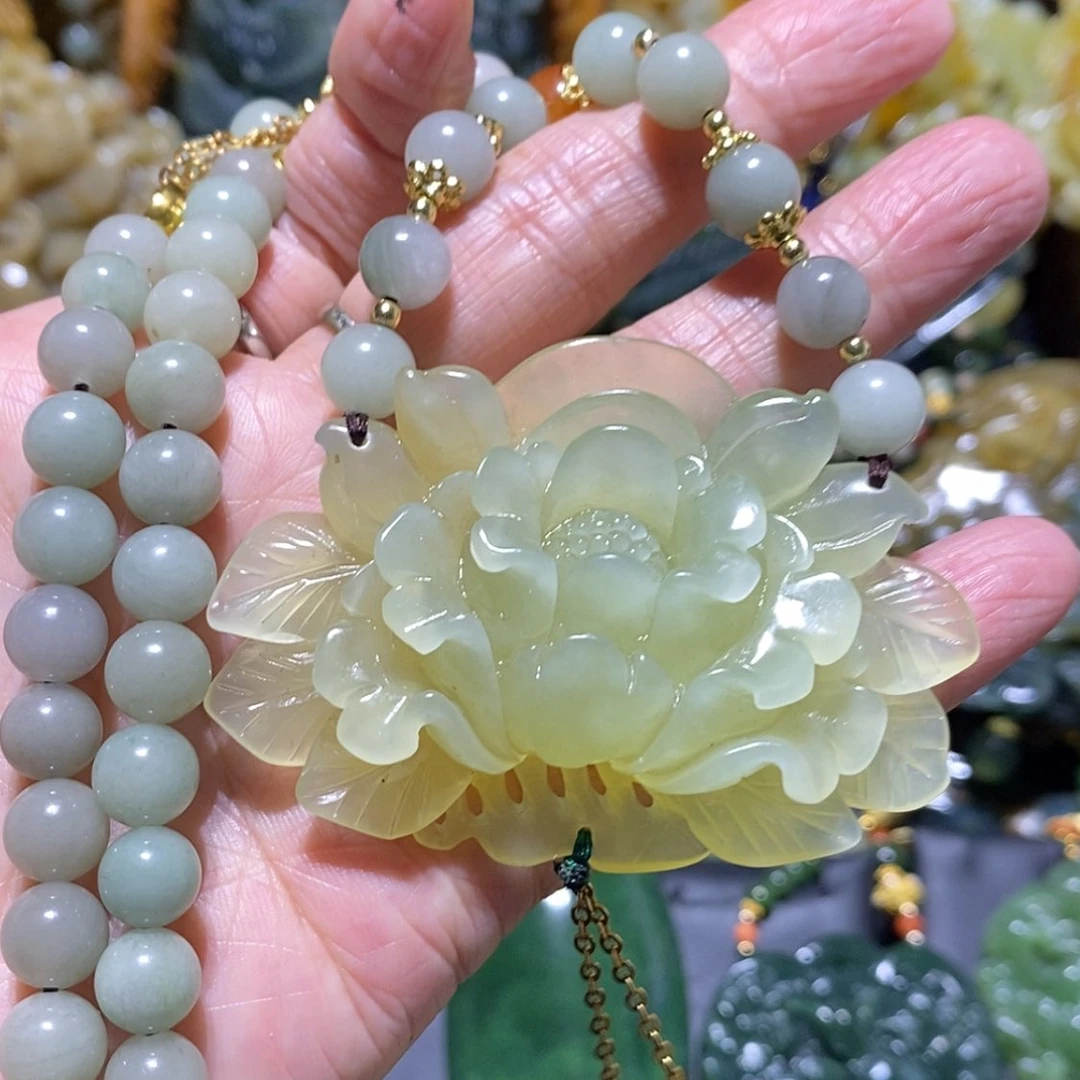 【闪购商品】蛇纹石玉颈饰未镶嵌