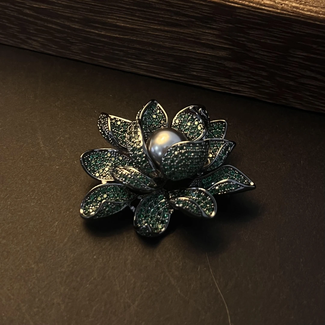 0402绿色盛世莲花-胸针LXT0402-4G