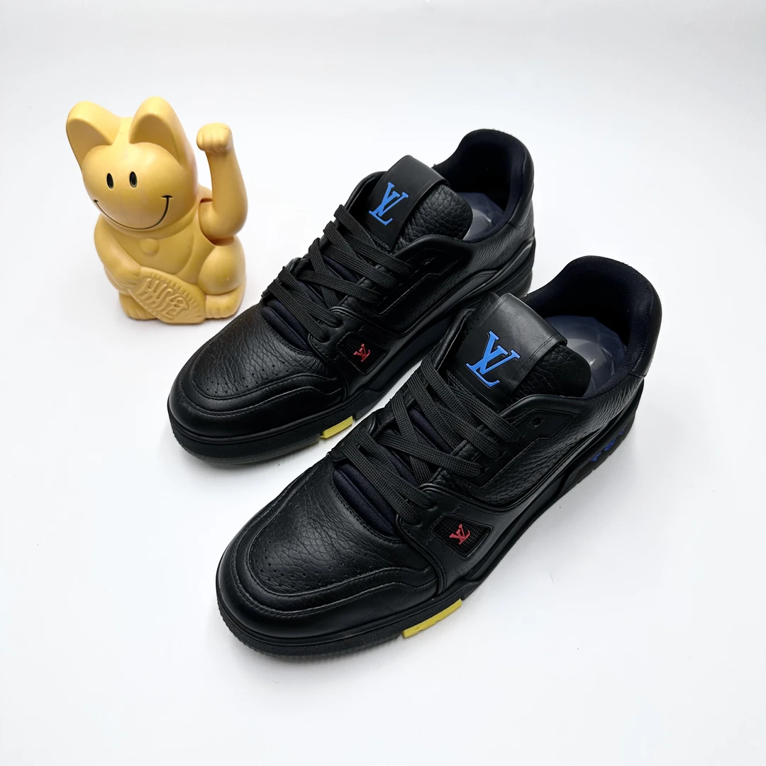 Lv/41.5码/黑色糖豆人Trainer板鞋/97新