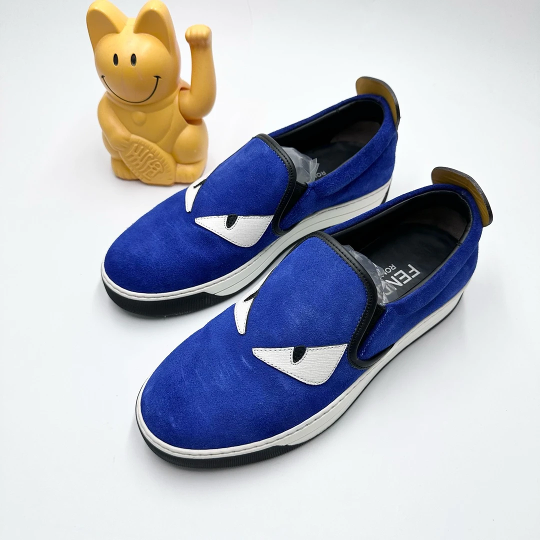 /Fendi/39码/蓝色小怪兽铆钉一脚蹬板鞋/97新