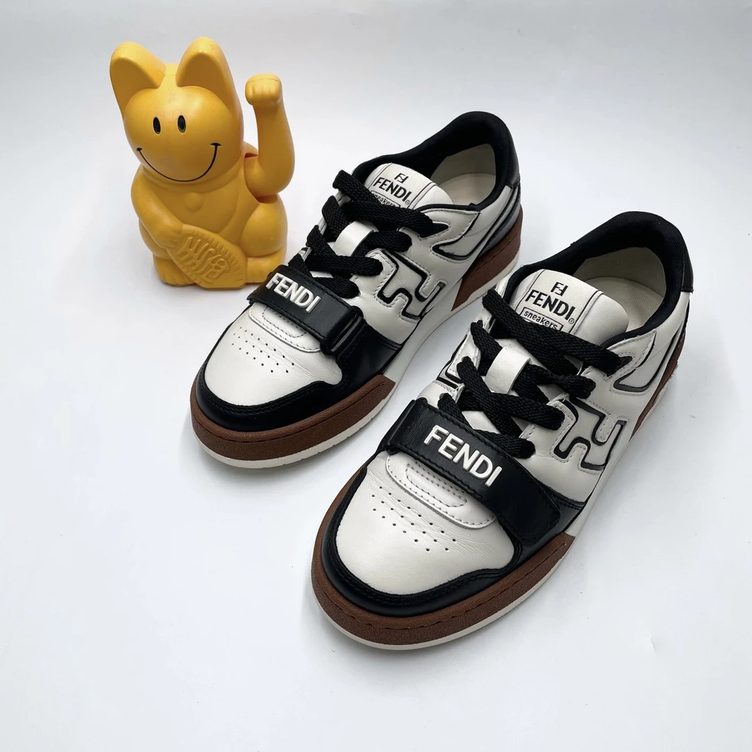 Fendi/39码/新款黑白魔术贴Logo板鞋/97新