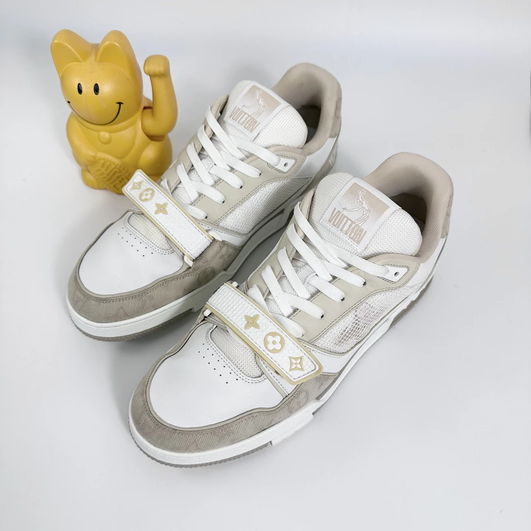 Lv/43码/奶茶色魔术贴Ttrainer板鞋/95新