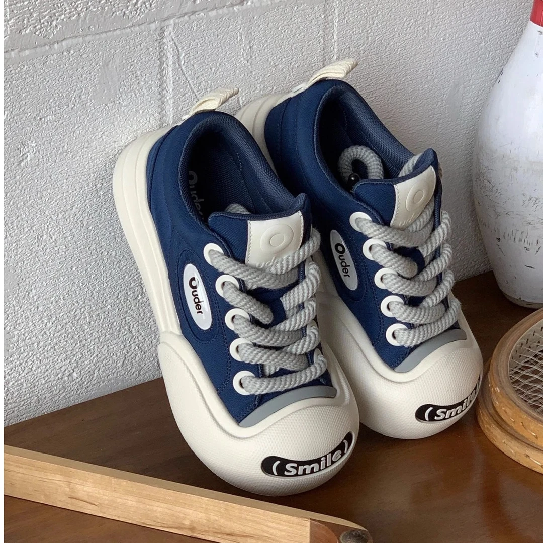 爆款圆头小白鞋女2025春夏新款ins潮小众设计开口笑学生帆布板鞋