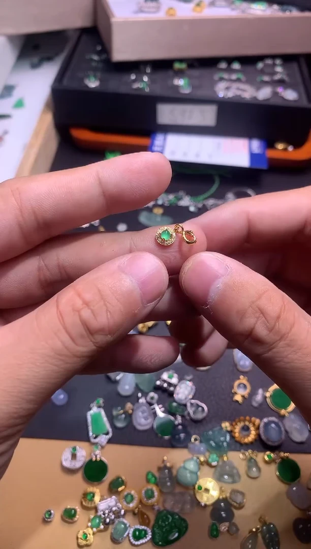 【闪购商品】翡翠吊坠(不含链)银S925镶嵌1