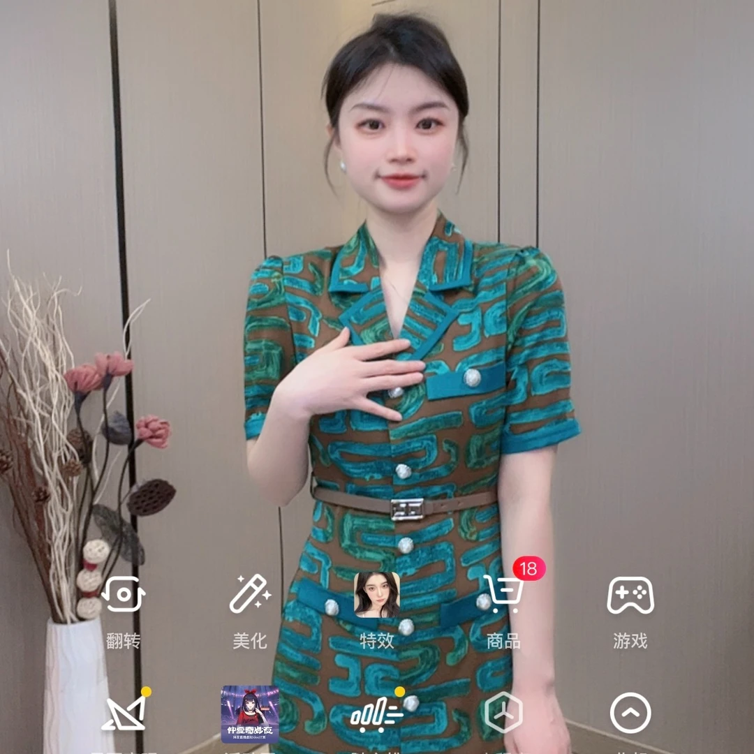 时尚休闲夏季气洋气通勤v领百搭女装连衣裙.