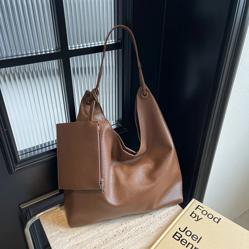 韩系大容量通勤包包女式2025新款夏天时尚单肩腋下包百搭托特包