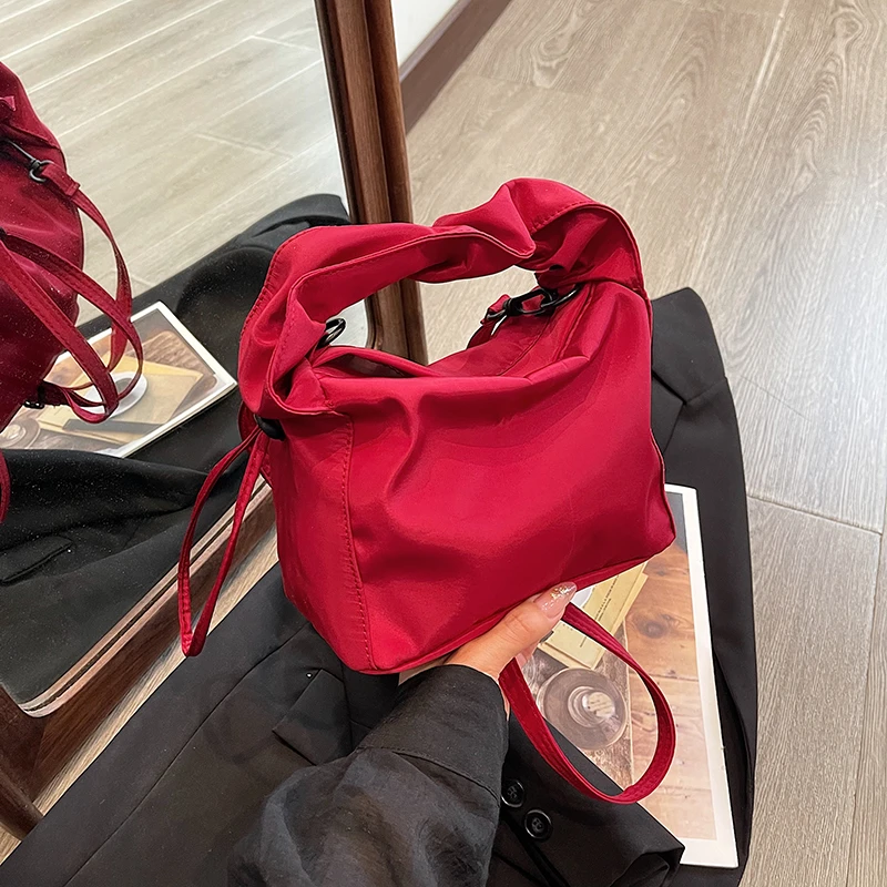 韩系小众潮流ins时尚褶皱云朵包2025夏季新款简约百搭气质斜挎包