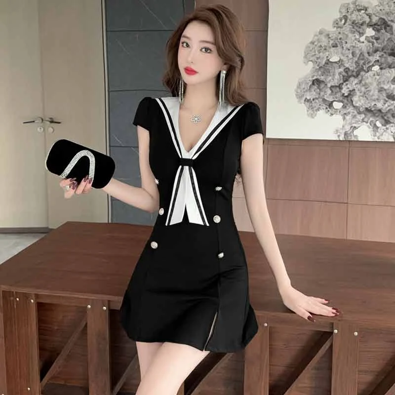 低胸减龄海军领连衣裙女夏季赫本风法式小黑裙足浴技师性感a字裙